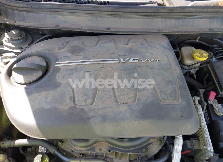 Photo 10 of 2015 Jeep Cherokee TRAILHAWK (VIN 1C4PJMBS2FW500538)
