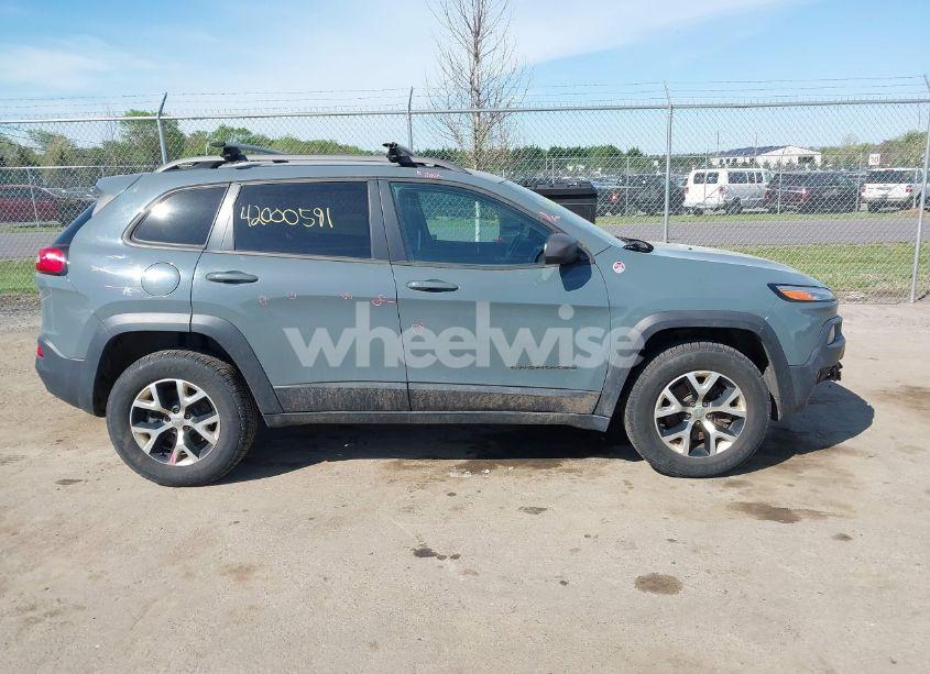 Photo 13 of 2015 Jeep Cherokee TRAILHAWK (VIN 1C4PJMBS2FW500538)