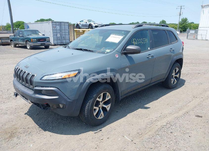 Photo 2 of 2015 Jeep Cherokee TRAILHAWK (VIN 1C4PJMBS2FW500538)