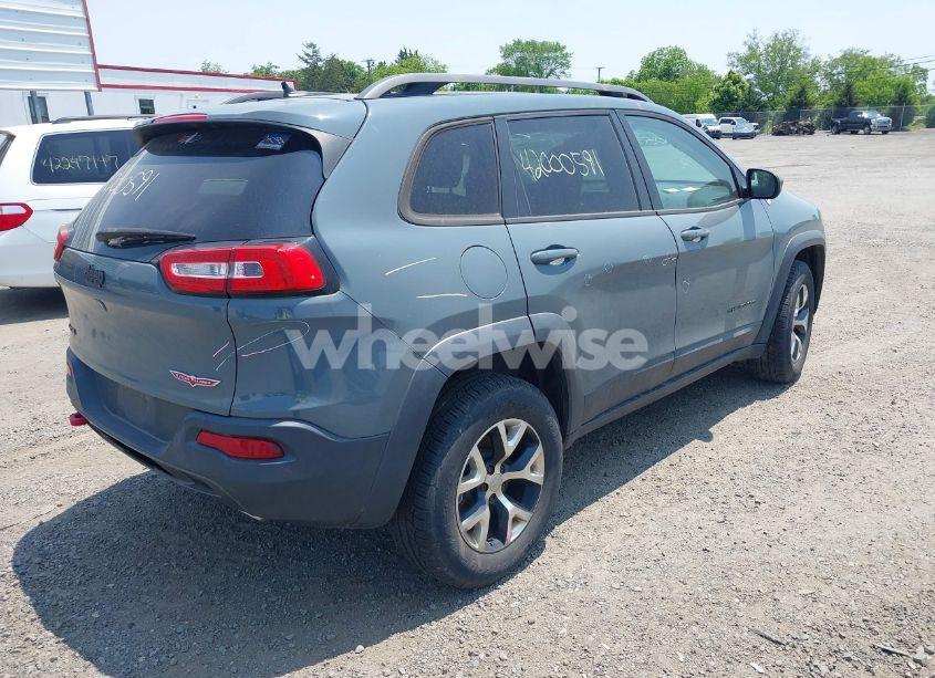 Photo 4 of 2015 Jeep Cherokee TRAILHAWK (VIN 1C4PJMBS2FW500538)