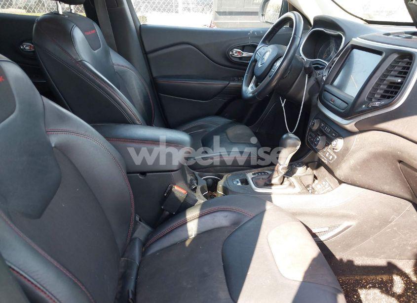 Photo 5 of 2015 Jeep Cherokee TRAILHAWK (VIN 1C4PJMBS2FW500538)