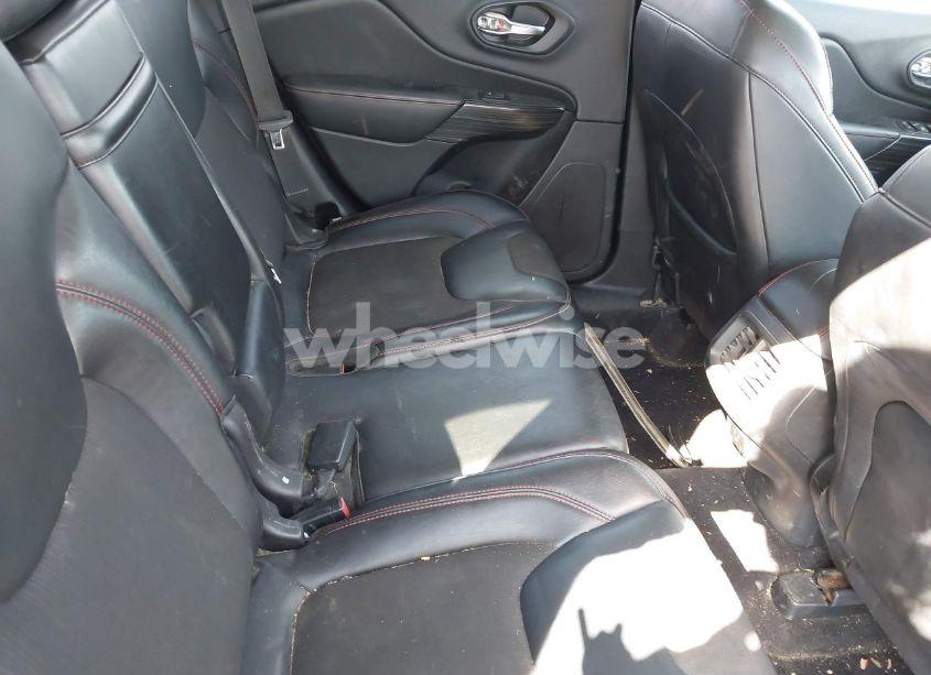 Photo 8 of 2015 Jeep Cherokee TRAILHAWK (VIN 1C4PJMBS2FW500538)