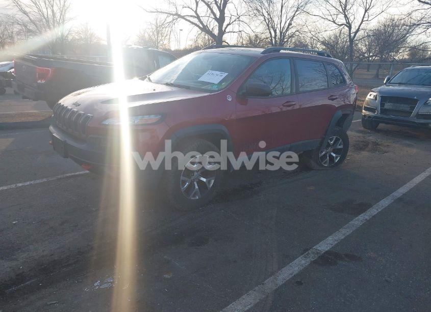 Photo 2 of 2015 Jeep Cherokee TRAILHAWK (VIN 1C4PJMBS2FW513595)