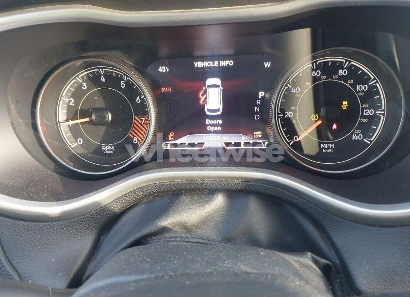 Photo 7 of 2015 Jeep Cherokee TRAILHAWK (VIN 1C4PJMBS2FW513595)