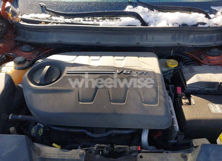 Photo 10 of 2015 Jeep Cherokee TRAILHAWK (VIN 1C4PJMBS2FW587986)