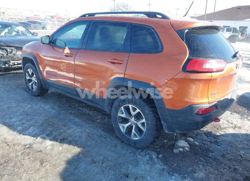 Photo 3 of 2015 Jeep Cherokee TRAILHAWK (VIN 1C4PJMBS2FW587986)
