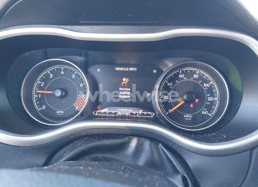 Photo 7 of 2015 Jeep Cherokee TRAILHAWK (VIN 1C4PJMBS2FW587986)