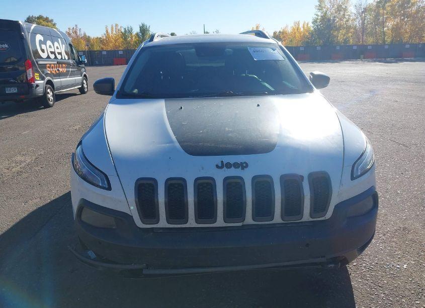 Photo 12 of 2015 Jeep Cherokee TRAILHAWK (VIN 1C4PJMBS2FW757019)