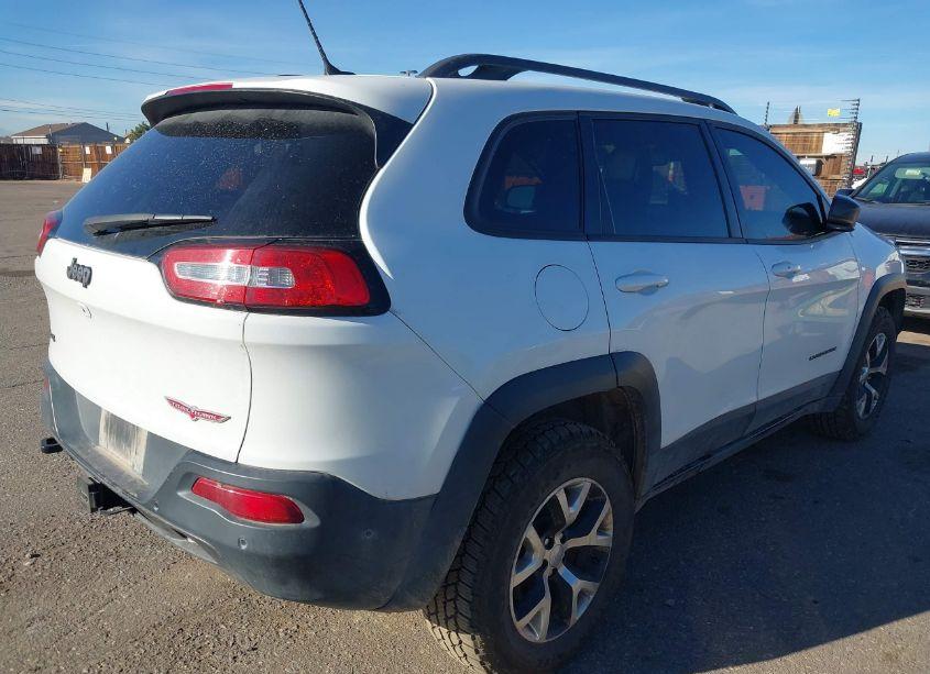 Photo 4 of 2015 Jeep Cherokee TRAILHAWK (VIN 1C4PJMBS2FW757019)