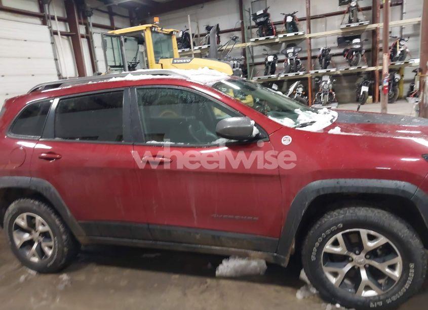 Photo 14 of 2015 Jeep Cherokee TRAILHAWK (VIN 1C4PJMBS2FW772748)