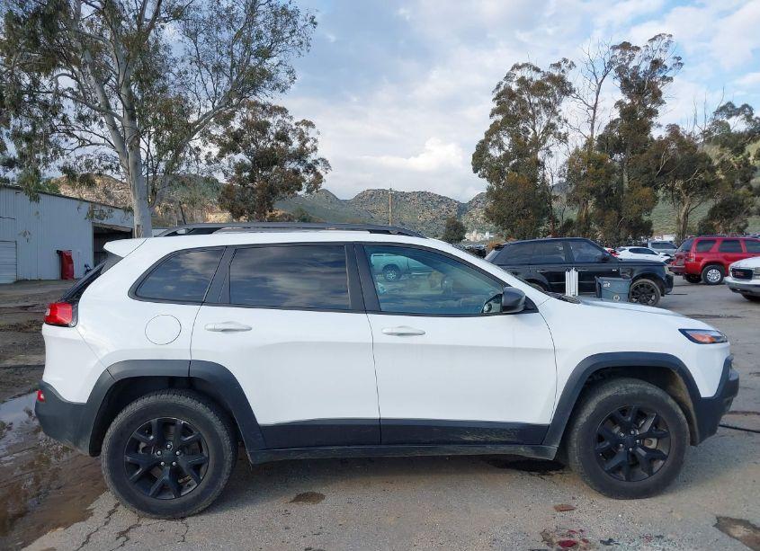 Photo 13 of 2017 Jeep Cherokee TRAILHAWK 4X4 (VIN 1C4PJMBS2HW618270)