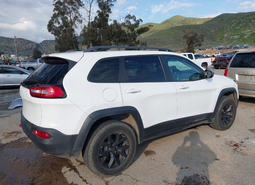 Photo 4 of 2017 Jeep Cherokee TRAILHAWK 4X4 (VIN 1C4PJMBS2HW618270)