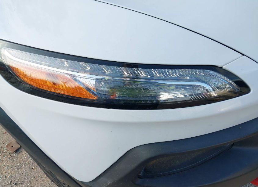 Photo 6 of 2017 Jeep Cherokee TRAILHAWK 4X4 (VIN 1C4PJMBS2HW618270)