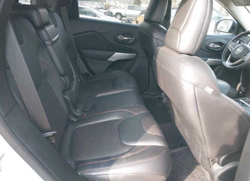 Photo 8 of 2017 Jeep Cherokee TRAILHAWK 4X4 (VIN 1C4PJMBS2HW618270)