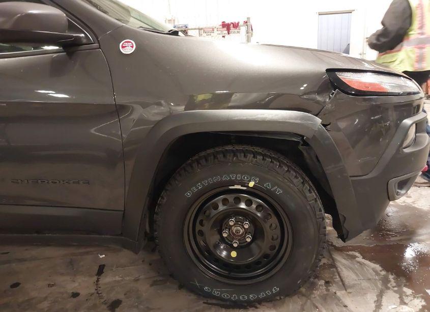 Photo 19 of 2017 Jeep Cherokee TRAILHAWK 4X4 (VIN 1C4PJMBS2HW622223)