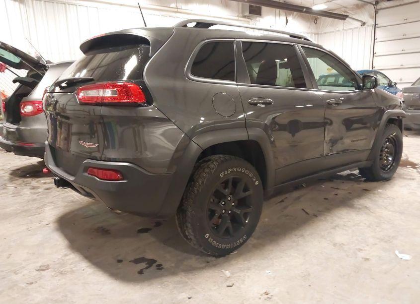 Photo 4 of 2017 Jeep Cherokee TRAILHAWK 4X4 (VIN 1C4PJMBS2HW622223)