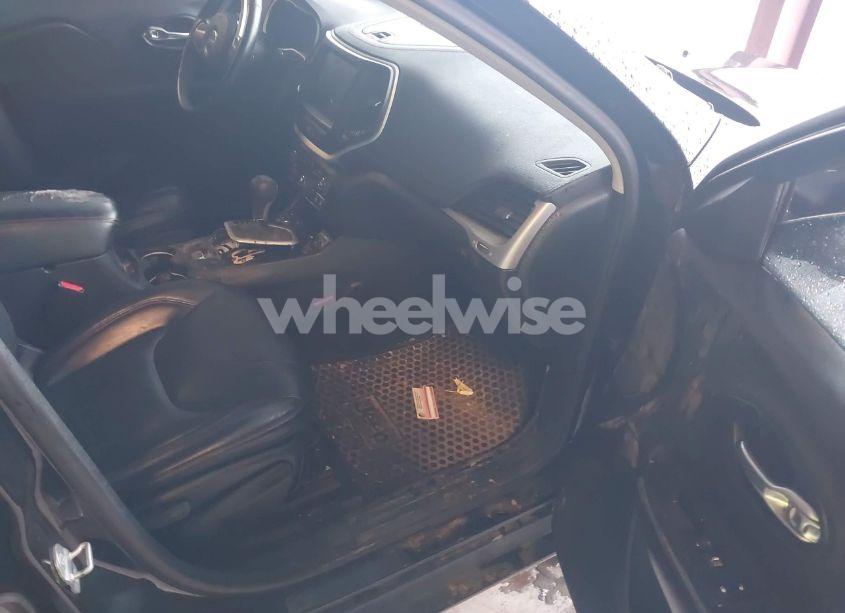 Photo 5 of 2014 Jeep Cherokee TRAILHAWK (VIN 1C4PJMBS3EW150366)