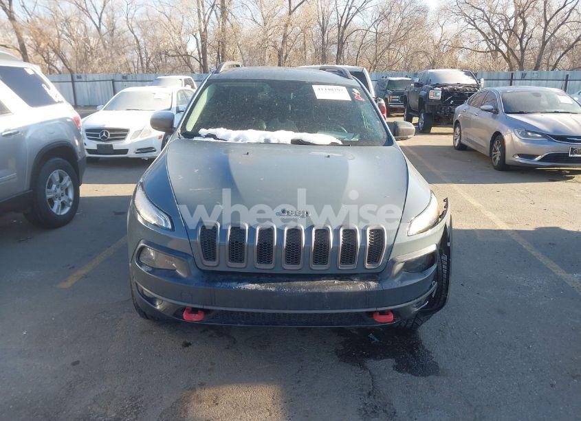 Photo 10 of 2015 Jeep Cherokee TRAILHAWK (VIN 1C4PJMBS3FW510219)