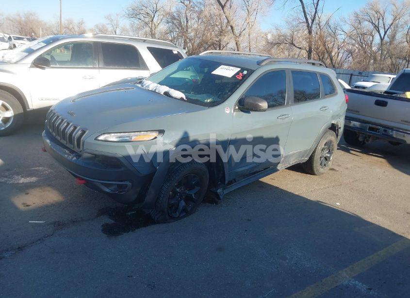 Photo 2 of 2015 Jeep Cherokee TRAILHAWK (VIN 1C4PJMBS3FW510219)