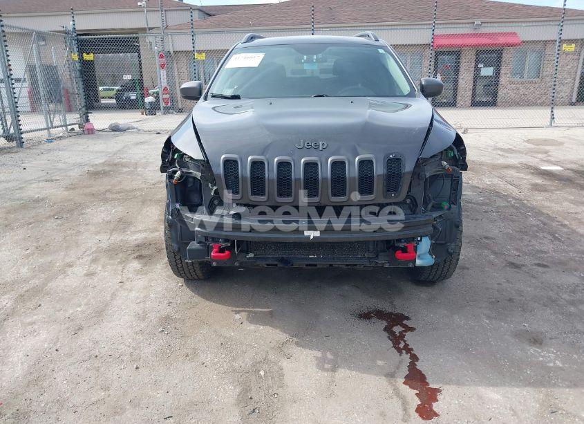 Photo 13 of 2015 Jeep Cherokee TRAILHAWK (VIN 1C4PJMBS3FW520328)
