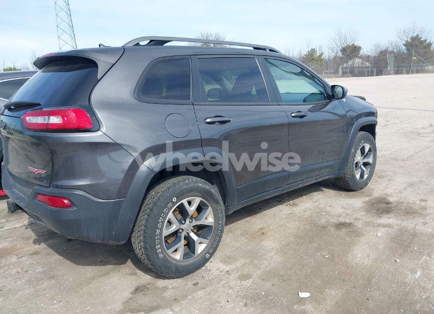 Photo 4 of 2015 Jeep Cherokee TRAILHAWK (VIN 1C4PJMBS3FW520328)