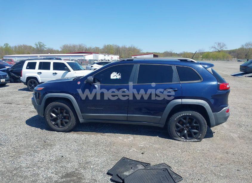 Photo 14 of 2015 Jeep Cherokee TRAILHAWK (VIN 1C4PJMBS3FW520829)