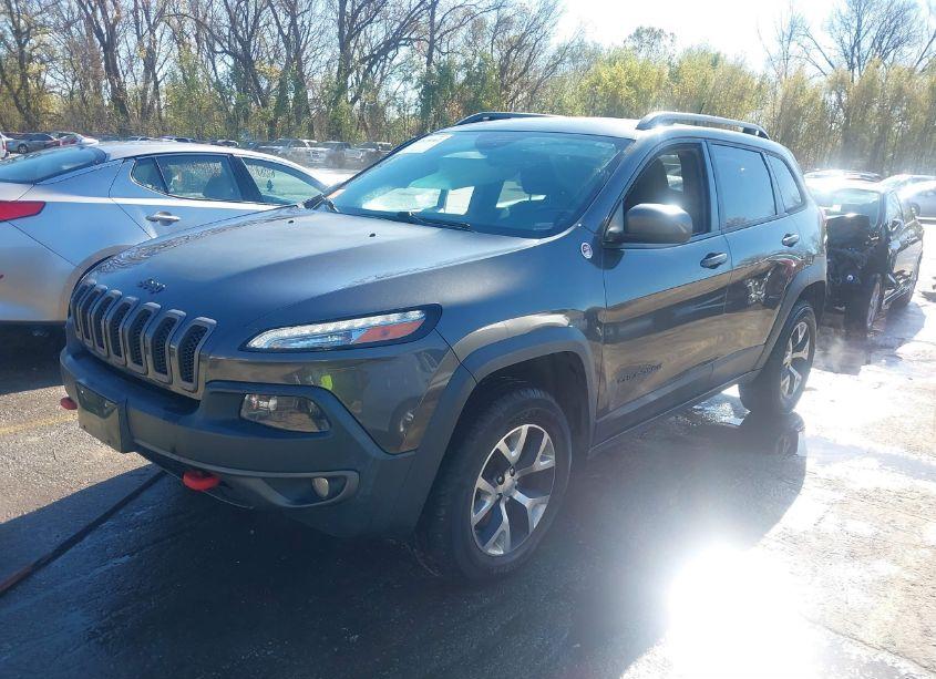 Photo 2 of 2015 Jeep Cherokee TRAILHAWK (VIN 1C4PJMBS3FW654708)