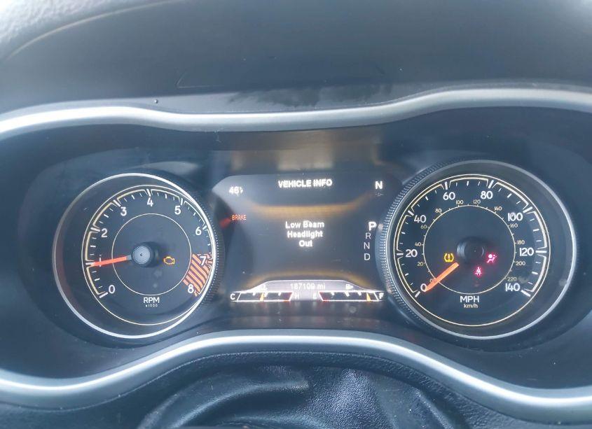 Photo 7 of 2015 Jeep Cherokee TRAILHAWK (VIN 1C4PJMBS3FW654708)