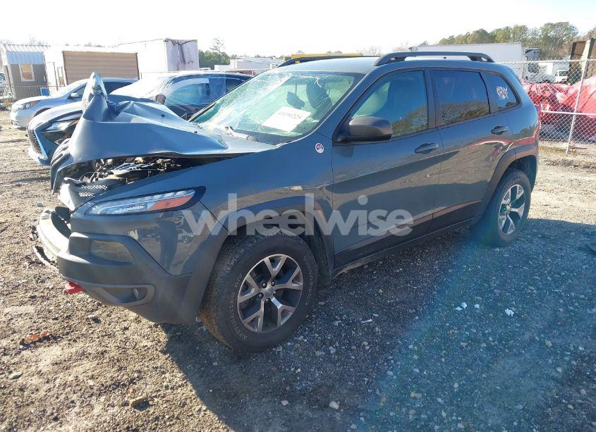 Photo 2 of 2015 Jeep Cherokee TRAILHAWK (VIN 1C4PJMBS3FW675302)