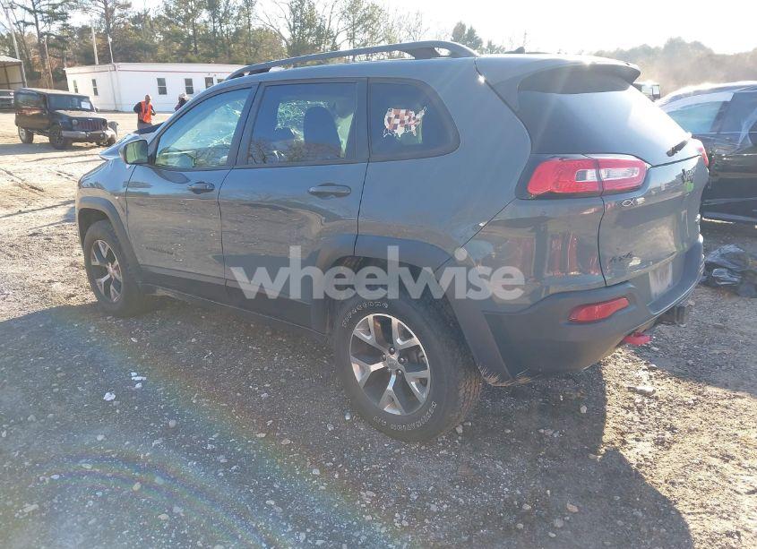 Photo 3 of 2015 Jeep Cherokee TRAILHAWK (VIN 1C4PJMBS3FW675302)