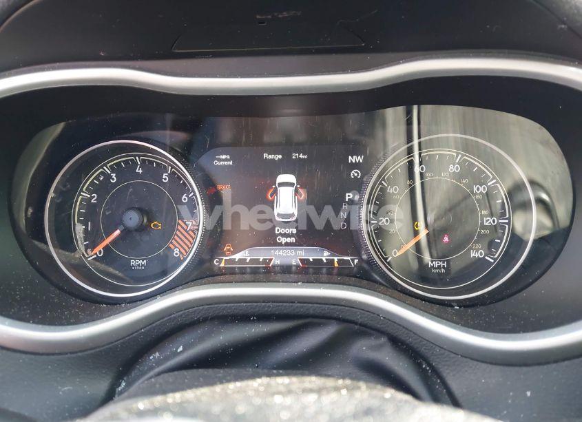Photo 7 of 2015 Jeep Cherokee TRAILHAWK (VIN 1C4PJMBS3FW675302)