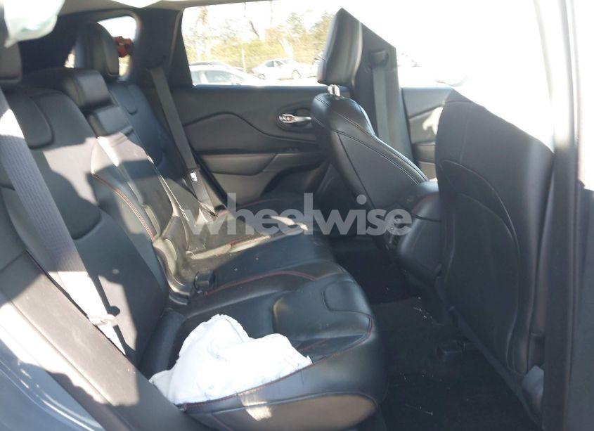 Photo 8 of 2015 Jeep Cherokee TRAILHAWK (VIN 1C4PJMBS3FW675302)