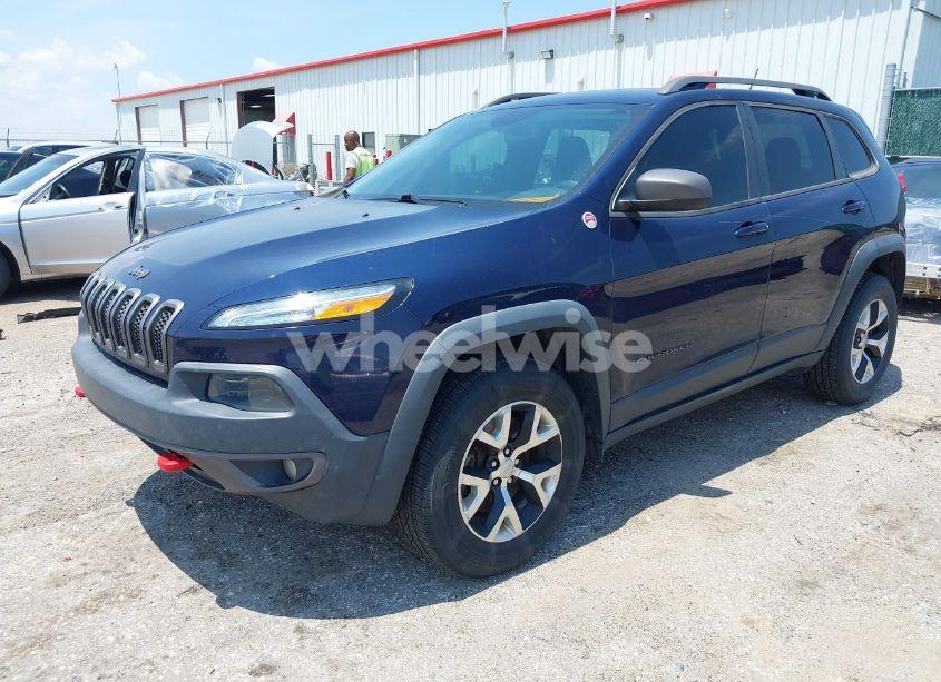 Photo 2 of 2015 Jeep Cherokee TRAILHAWK (VIN 1C4PJMBS3FW704622)
