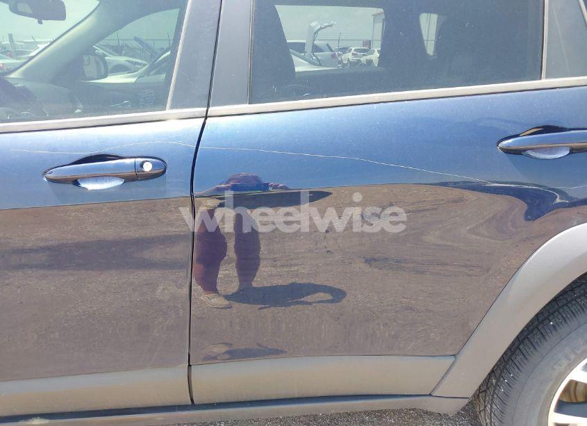 Photo 6 of 2015 Jeep Cherokee TRAILHAWK (VIN 1C4PJMBS3FW704622)