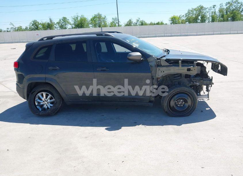 Photo 13 of 2016 Jeep Cherokee TRAILHAWK (VIN 1C4PJMBS3GW232519)