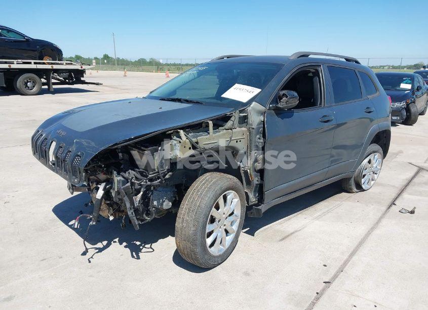 Photo 2 of 2016 Jeep Cherokee TRAILHAWK (VIN 1C4PJMBS3GW232519)