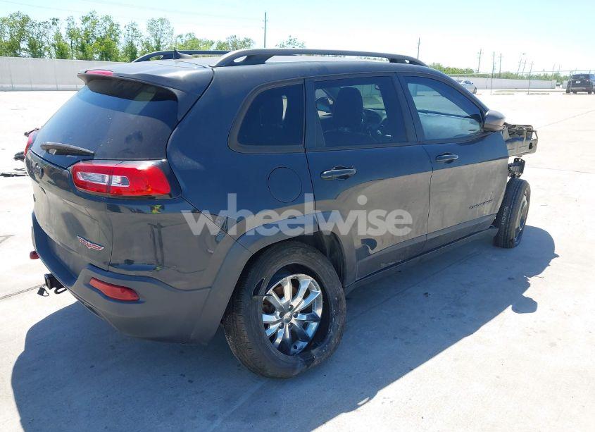 Photo 4 of 2016 Jeep Cherokee TRAILHAWK (VIN 1C4PJMBS3GW232519)