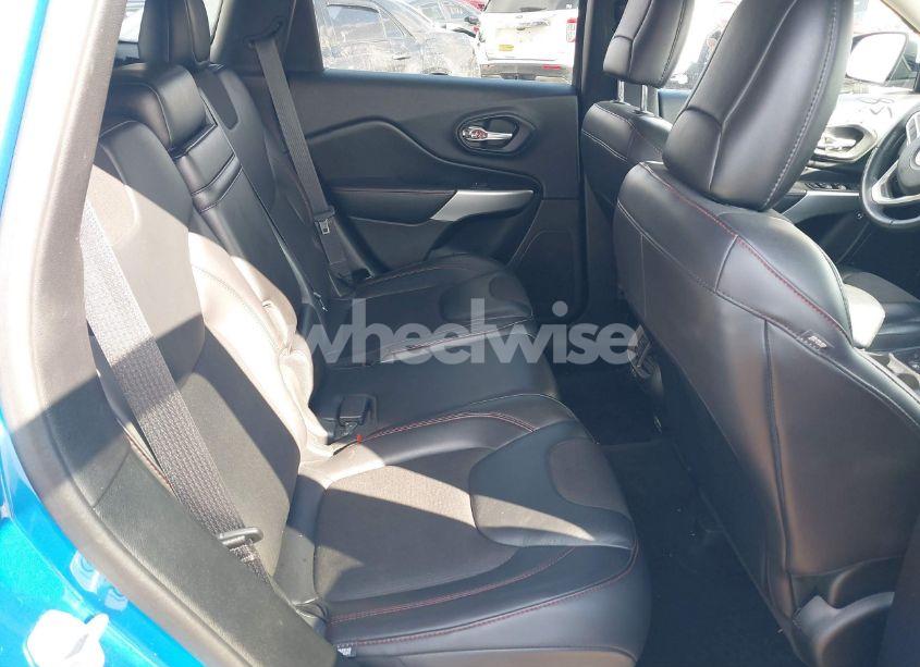 Photo 8 of 2017 Jeep Cherokee TRAILHAWK 4X4 (VIN 1C4PJMBS3HW664741)