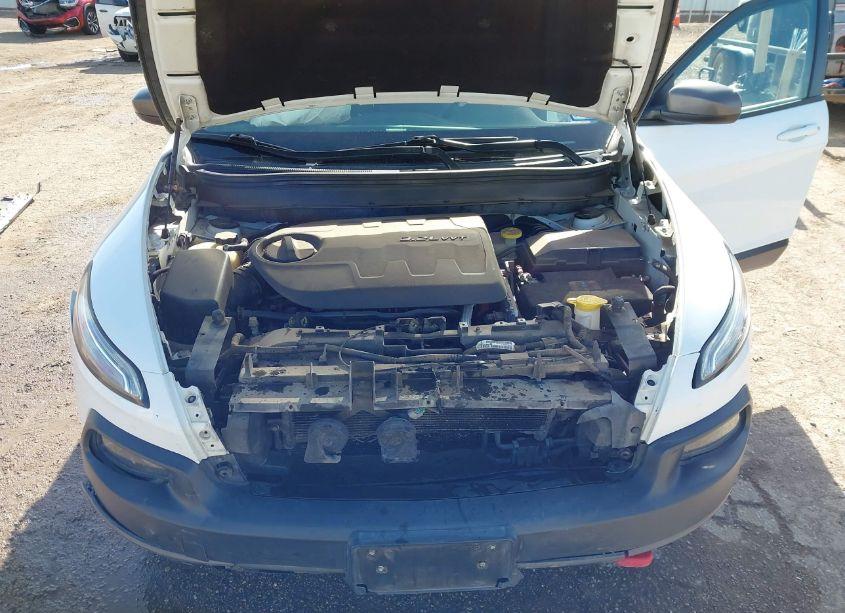 Photo 10 of 2014 Jeep Cherokee TRAILHAWK (VIN 1C4PJMBS4EW160498)