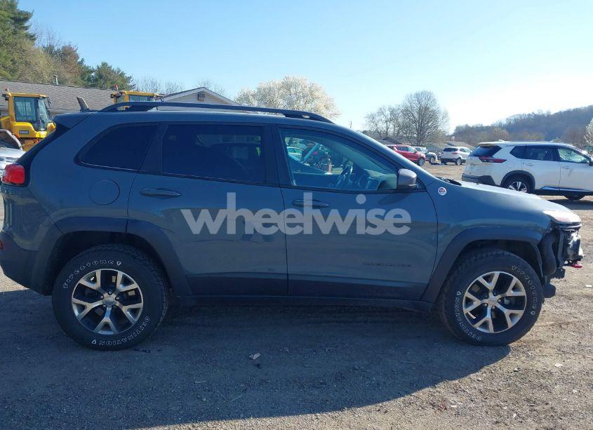 Photo 14 of 2014 Jeep Cherokee TRAILHAWK (VIN 1C4PJMBS4EW179763)