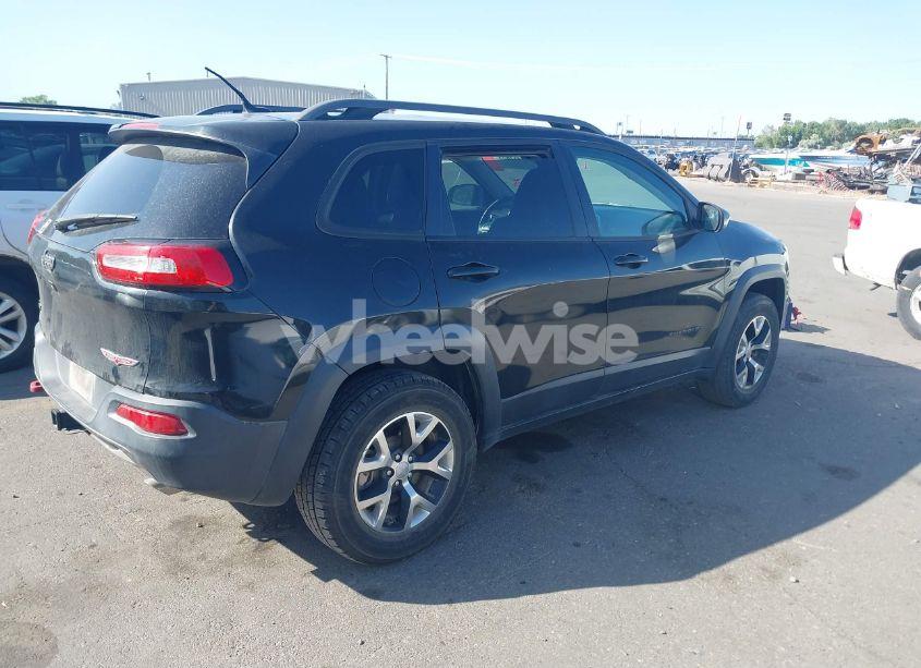 Photo 4 of 2015 Jeep Cherokee TRAILHAWK (VIN 1C4PJMBS4FW556822)