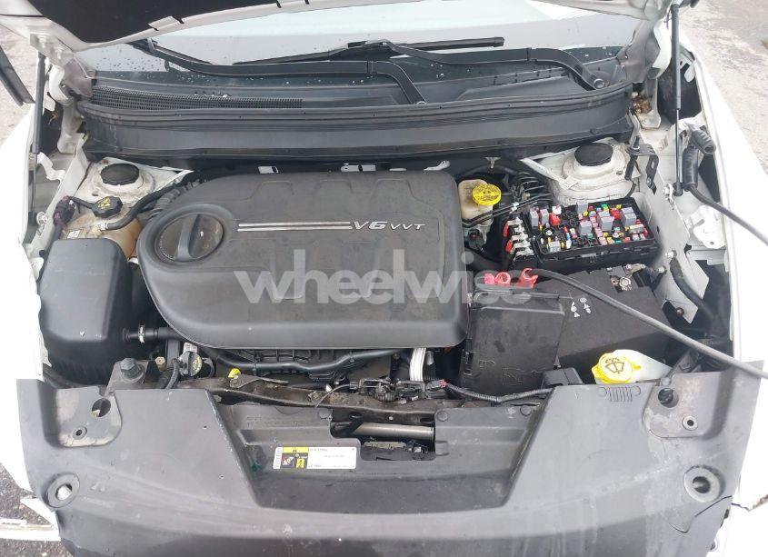Photo 10 of 2016 Jeep Cherokee TRAILHAWK (VIN 1C4PJMBS4GW179121)