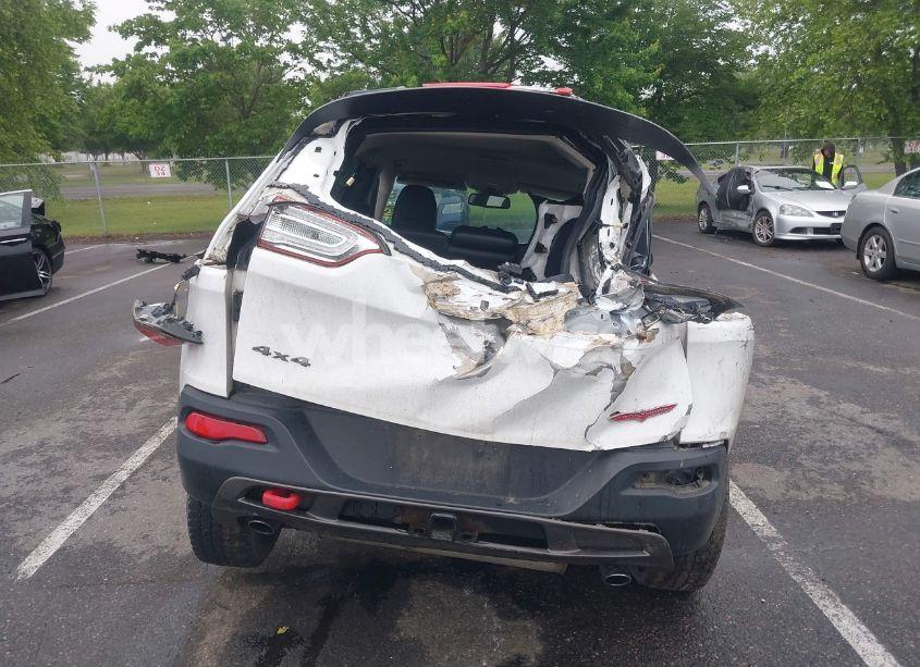 Photo 16 of 2016 Jeep Cherokee TRAILHAWK (VIN 1C4PJMBS4GW179121)