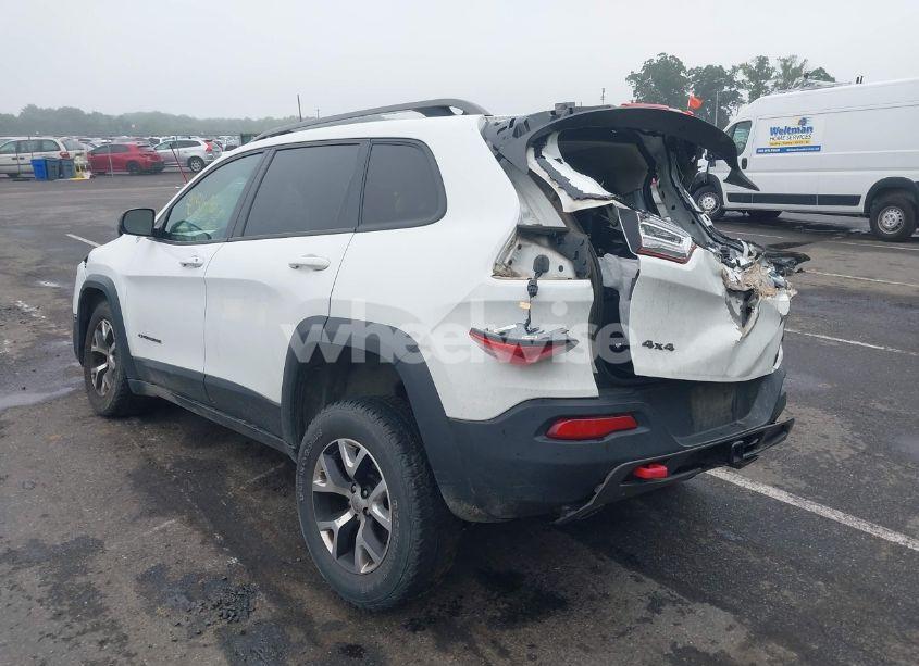 Photo 3 of 2016 Jeep Cherokee TRAILHAWK (VIN 1C4PJMBS4GW179121)
