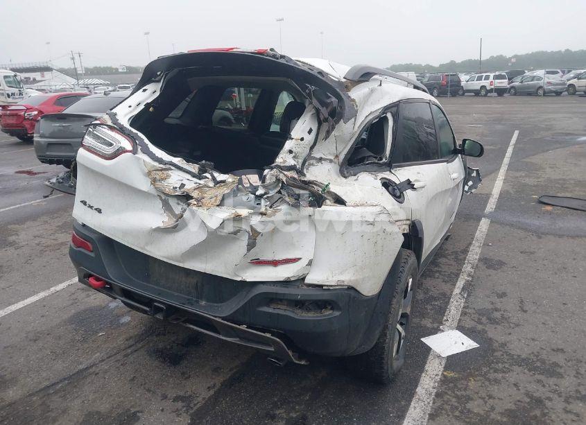 Photo 4 of 2016 Jeep Cherokee TRAILHAWK (VIN 1C4PJMBS4GW179121)