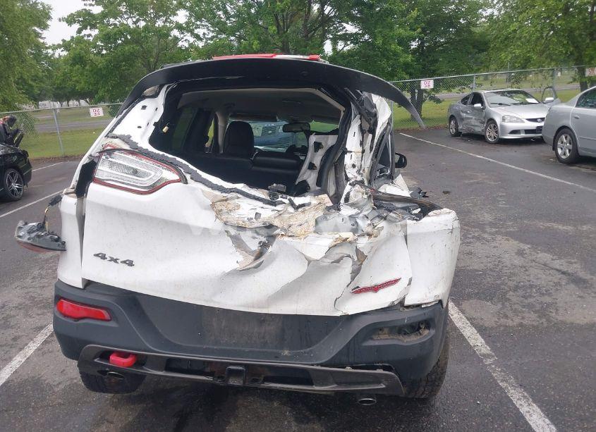 Photo 6 of 2016 Jeep Cherokee TRAILHAWK (VIN 1C4PJMBS4GW179121)