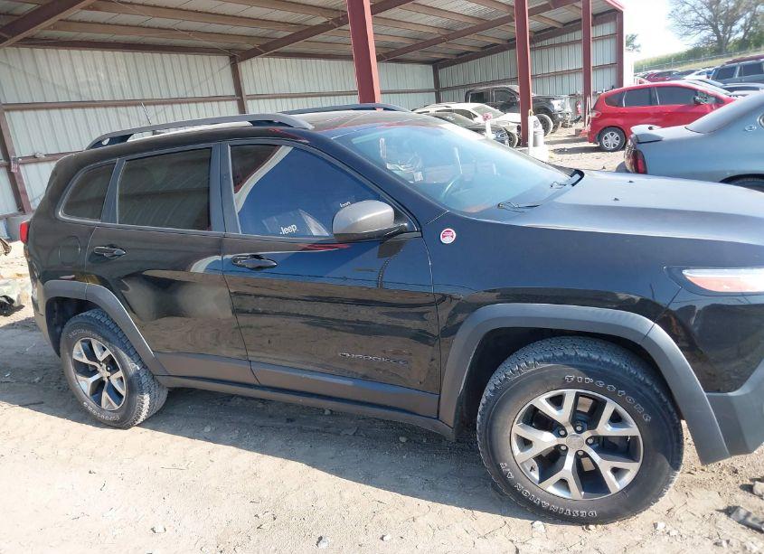 Photo 13 of 2016 Jeep Cherokee TRAILHAWK (VIN 1C4PJMBS4GW224574)
