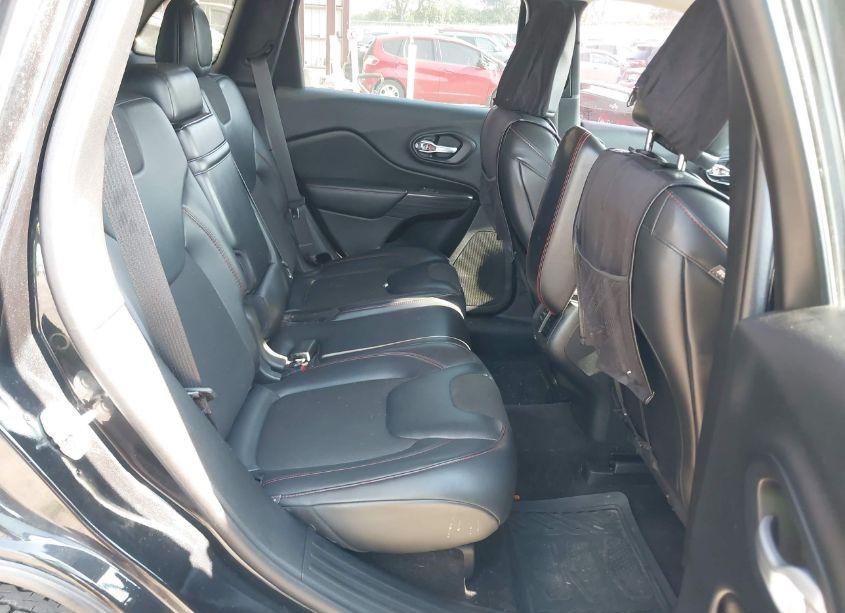 Photo 8 of 2016 Jeep Cherokee TRAILHAWK (VIN 1C4PJMBS4GW224574)