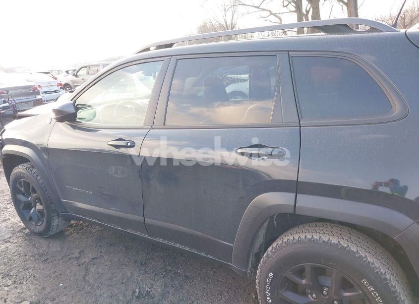 Photo 14 of 2017 Jeep Cherokee TRAILHAWK 4X4 (VIN 1C4PJMBS4HW647852)