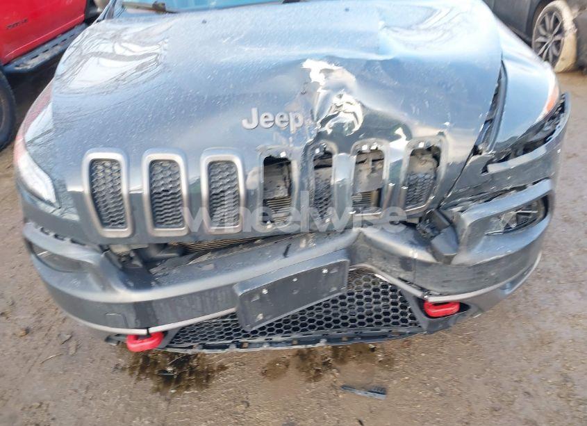 Photo 6 of 2017 Jeep Cherokee TRAILHAWK 4X4 (VIN 1C4PJMBS4HW647852)